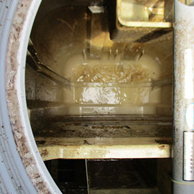 after：汲み取り清掃を実施し、清潔で安全に使えるようになった浄化槽