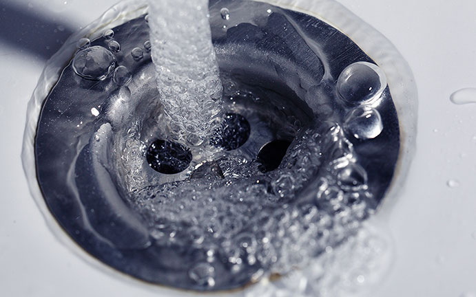 浄化槽につながる全ての排水つまりのトラブルに対応。