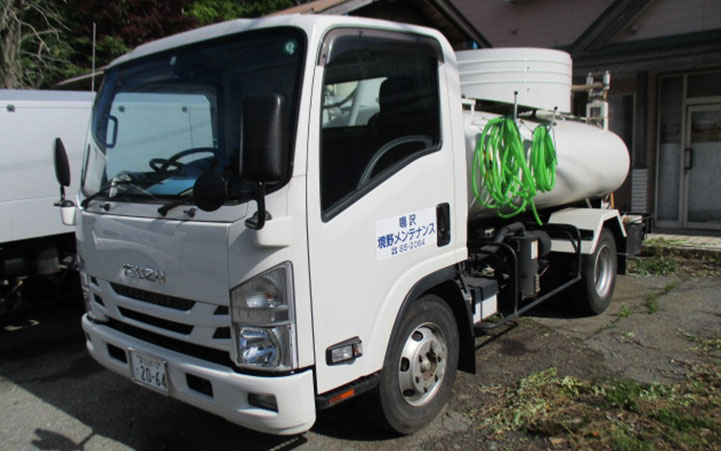 境野メンテナンスによる浄化槽設置工事の様子